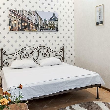 Comfortable Apartment On Franko Leopoli Esterno foto